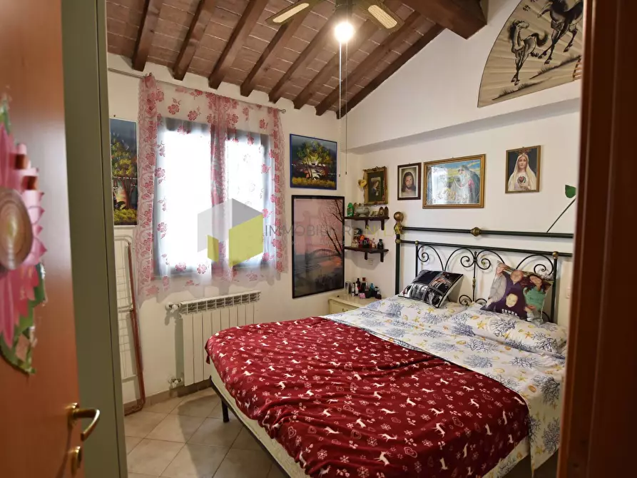 Immagine 13 di Casa indipendente in vendita  a Cascina