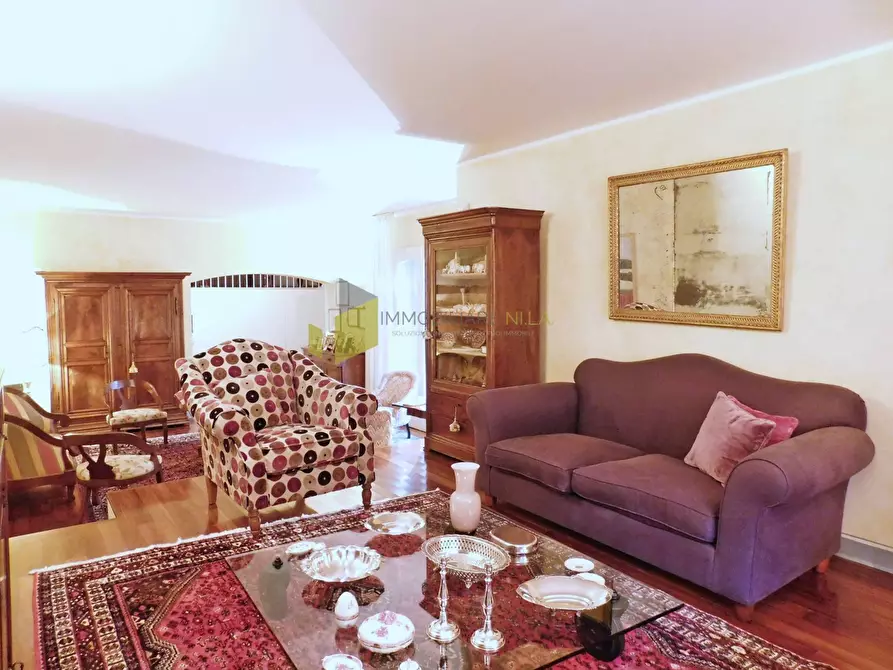 Immagine 1 di Villa in vendita  a San Giuliano Terme