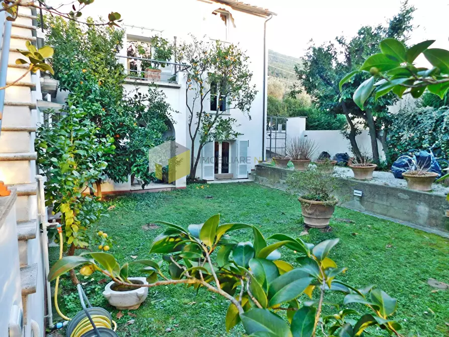 Immagine 25 di Villa in vendita  a San Giuliano Terme