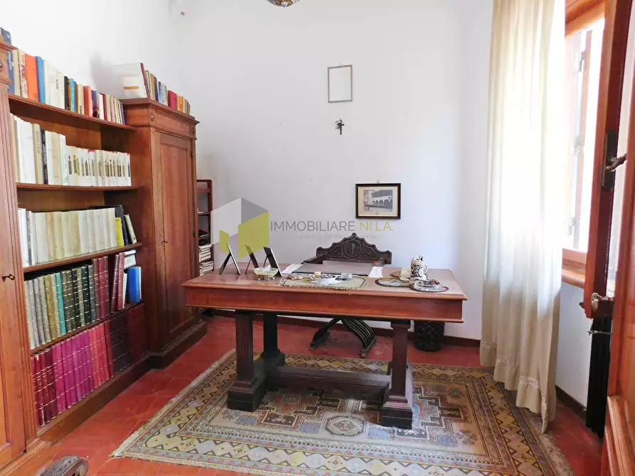 Immagine 13 di Villa in vendita  a Pisa