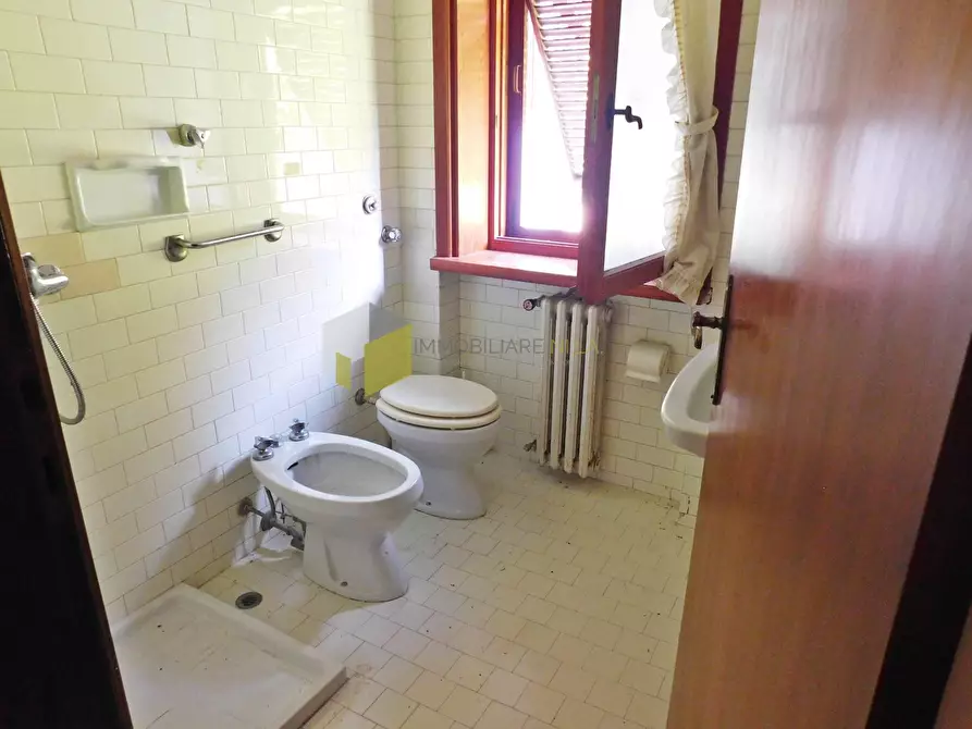 Immagine 24 di Villa in vendita  a Pisa