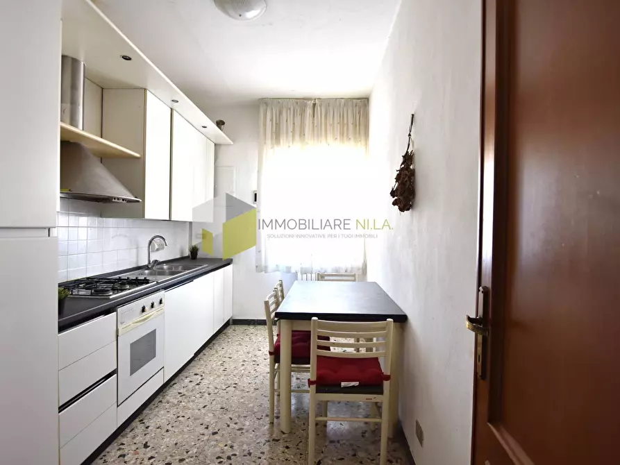 Immagine 2 di Appartamento in vendita  a Pisa