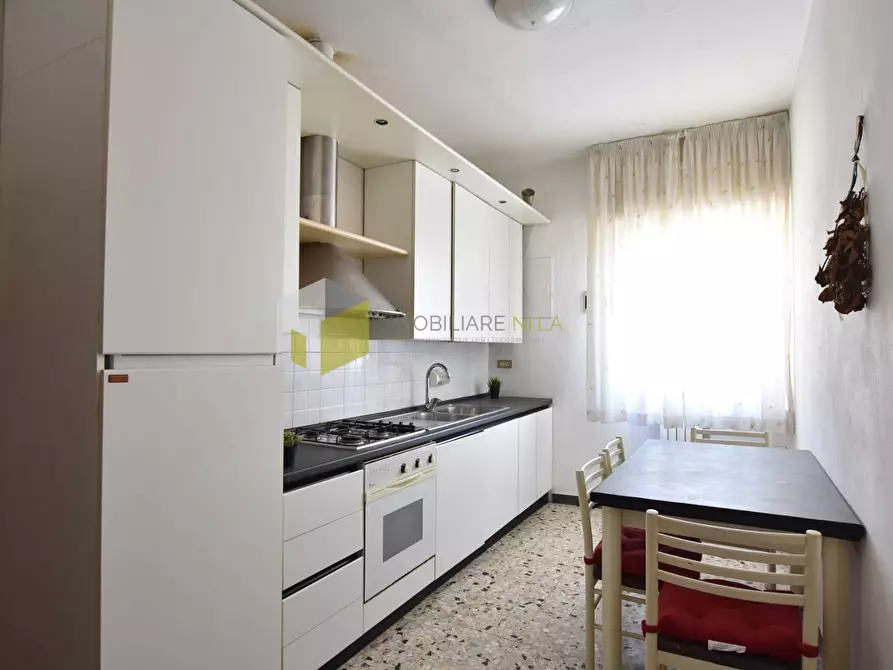 Immagine 4 di Appartamento in vendita  a Pisa