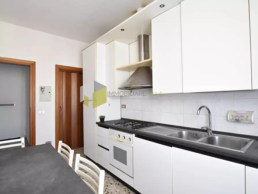 Immagine 6 di Appartamento in vendita  a Pisa