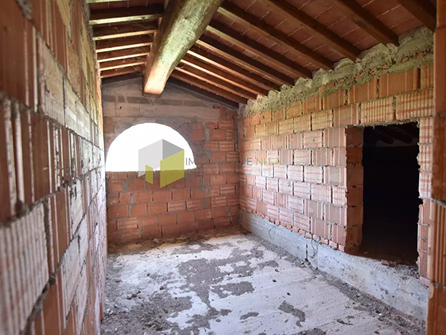 Immagine 14 di Villa in vendita  a San Giuliano Terme