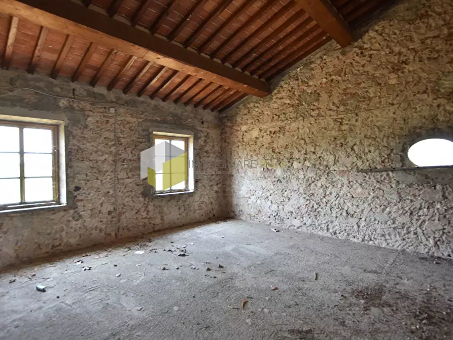 Immagine 19 di Casa indipendente in vendita  a San Giuliano Terme