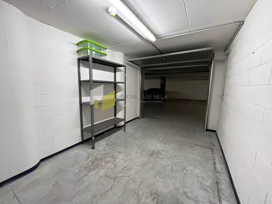 Immagine 13 di Garage in affitto  a Pisa