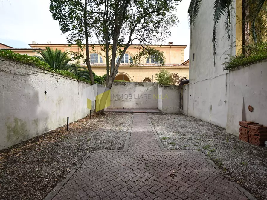 Immagine 25 di Ufficio in affitto  a Pisa