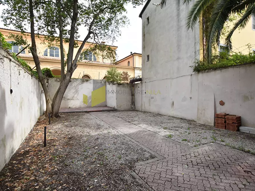 Immagine 26 di Ufficio in affitto  a Pisa