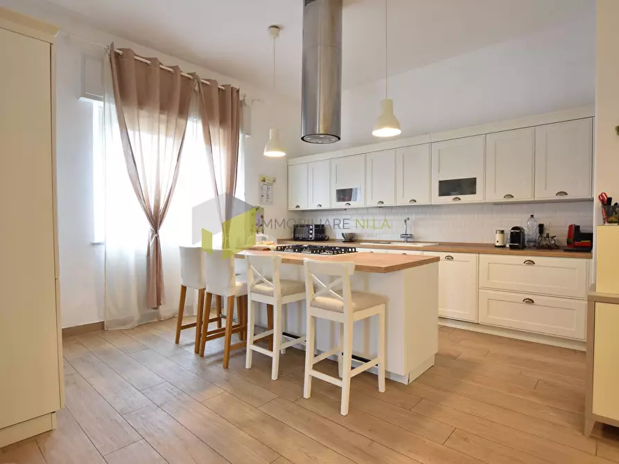 Immagine 10 di Casa semindipendente in vendita  a Cascina