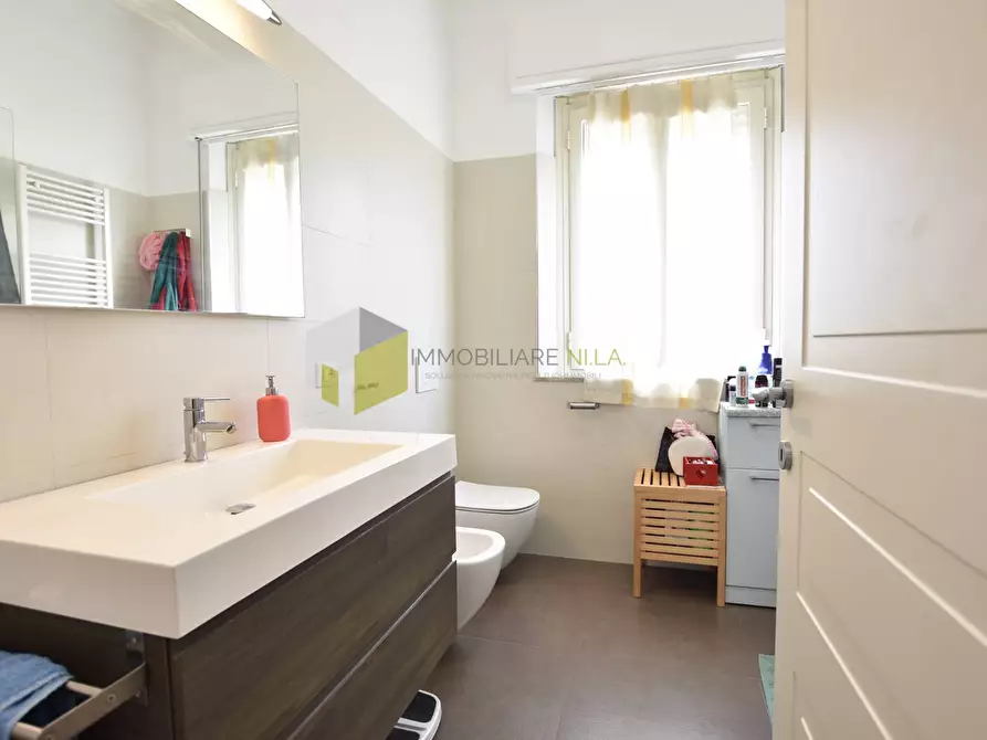 Immagine 23 di Casa semindipendente in vendita  a Cascina