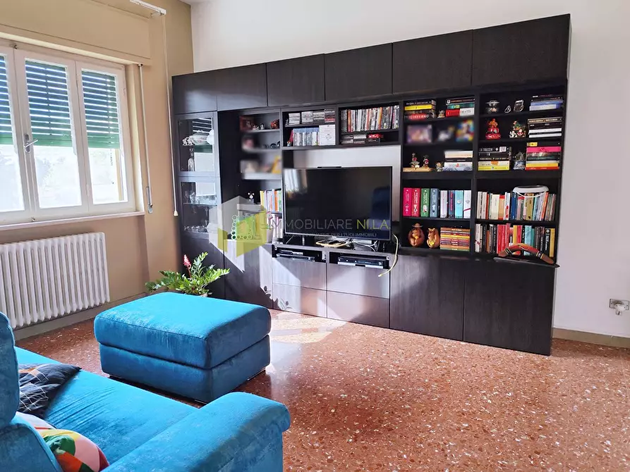 Immagine 3 di Villa in vendita  a Pisa