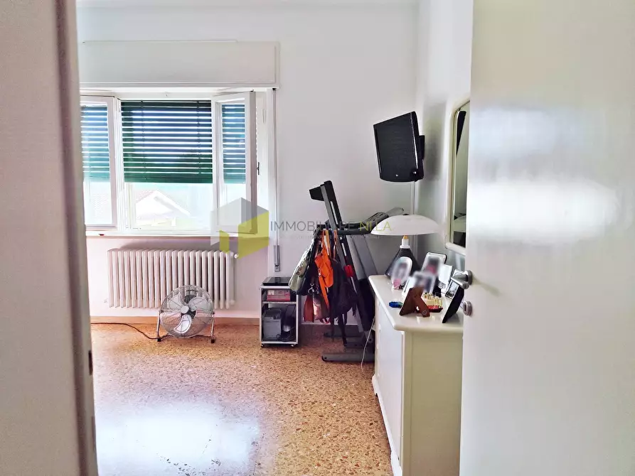 Immagine 9 di Villa in vendita  a Pisa