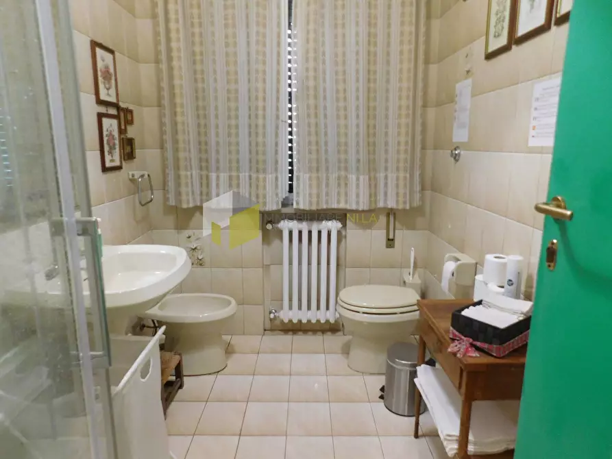 Immagine 12 di Villa in vendita  a Pisa