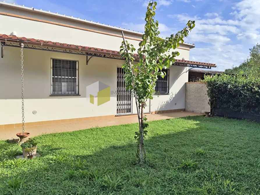 Immagine 22 di Villa in vendita  a Pisa