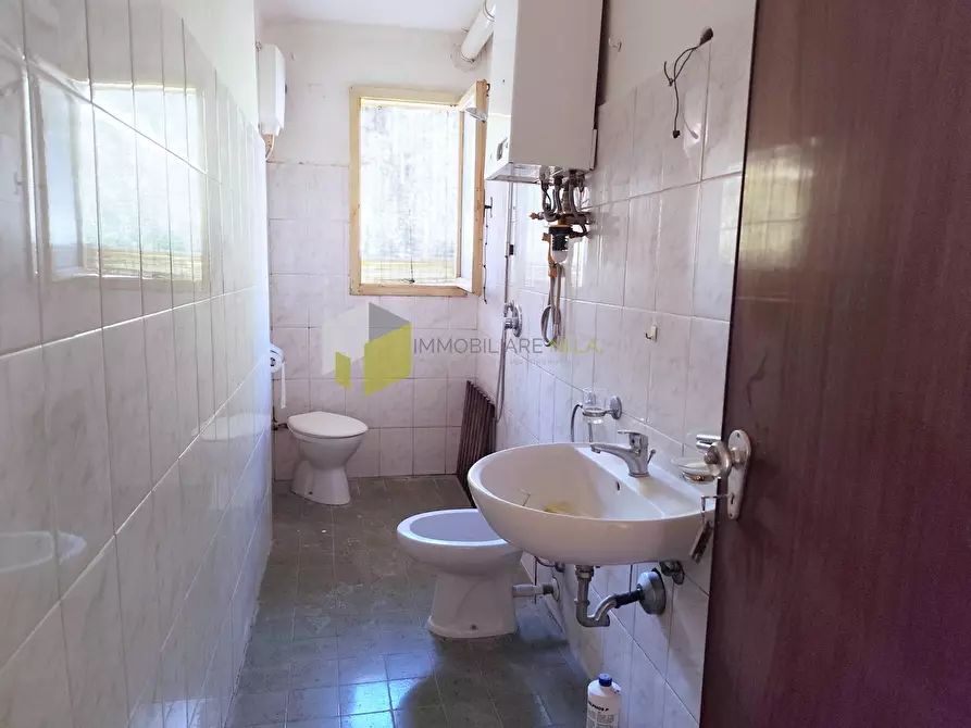 Immagine 22 di Appartamento in vendita  a Vecchiano