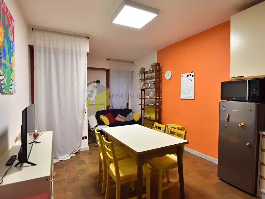 Immagine 2 di Appartamento in vendita  a Pisa