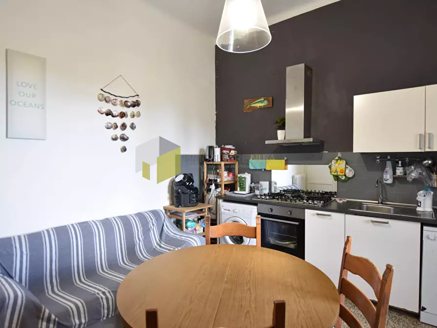 Immagine 4 di Villa in vendita  a Pisa