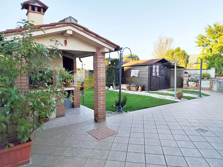 Immagine 1 di Casa semindipendente in vendita  a Vecchiano