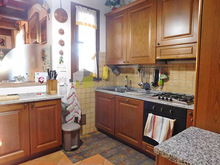 Immagine 6 di Casa semindipendente in vendita  a Vecchiano