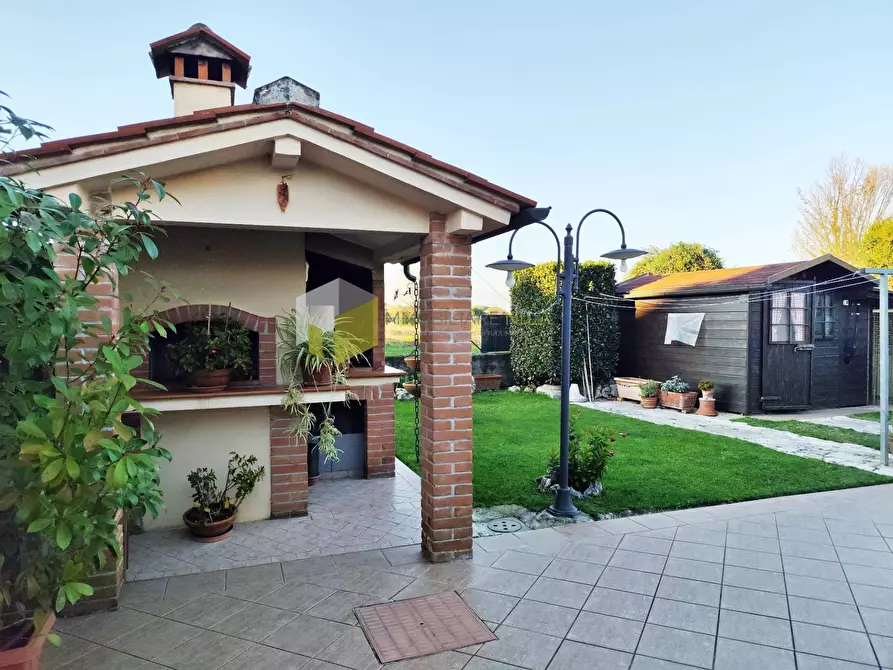 Immagine 30 di Casa semindipendente in vendita  a Vecchiano