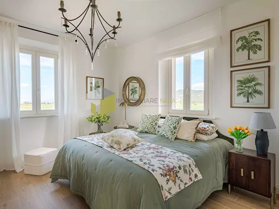 Immagine 23 di Villa in vendita  a Vecchiano