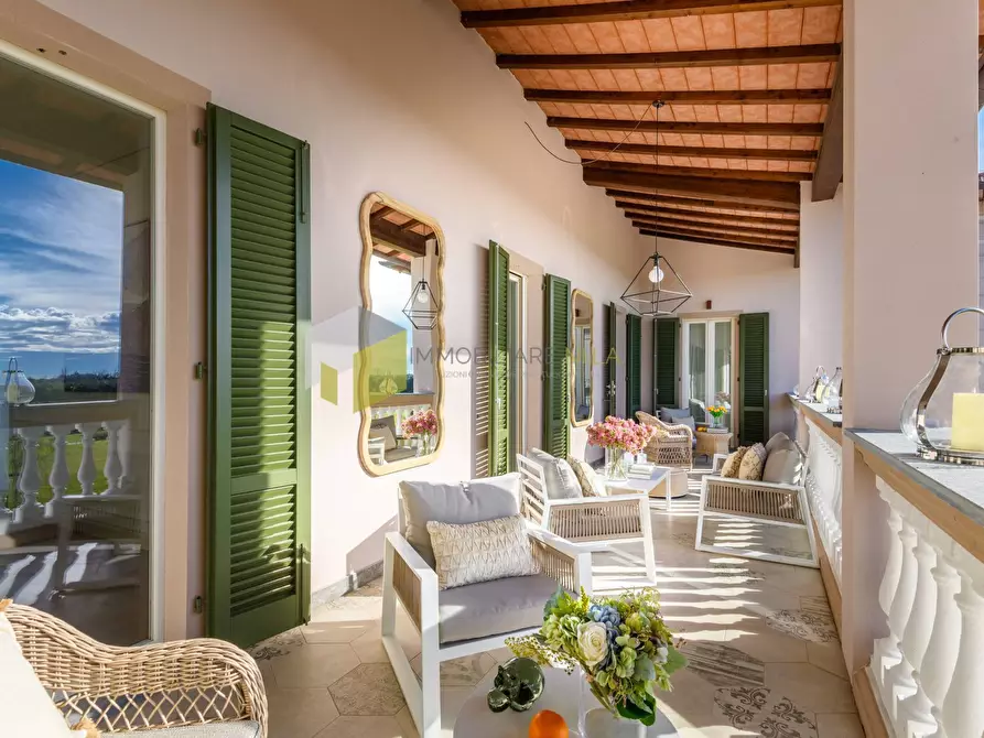Immagine 29 di Villa in vendita  a Vecchiano