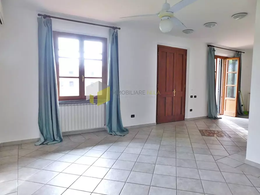 Immagine 4 di Villa in vendita  a Vecchiano