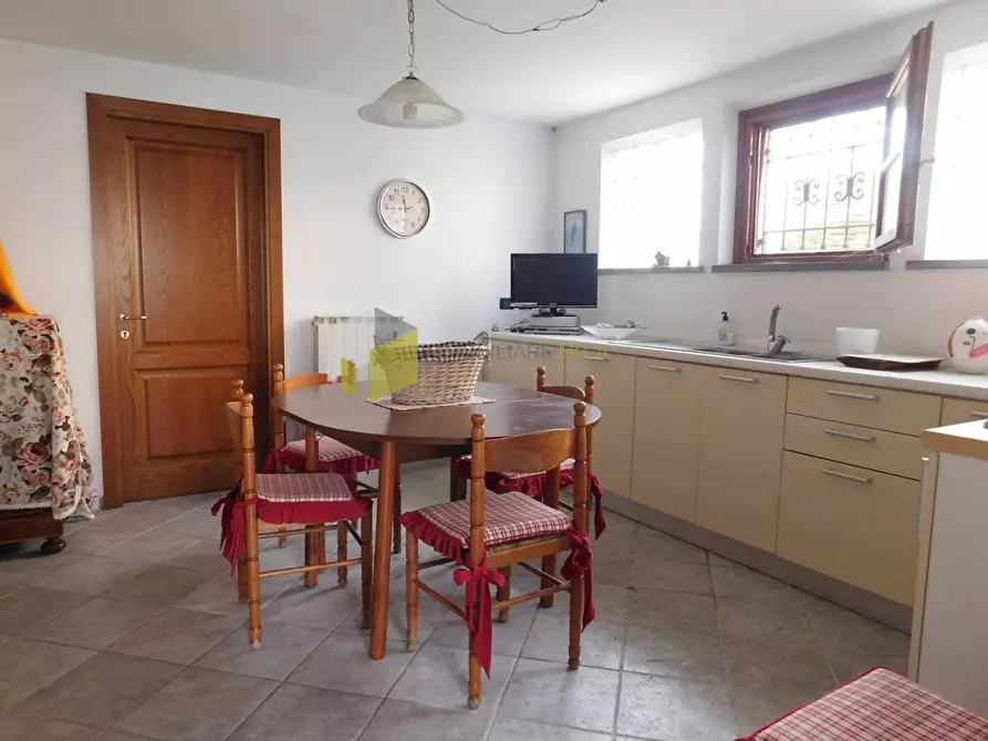 Immagine 12 di Villa in vendita  a Vecchiano