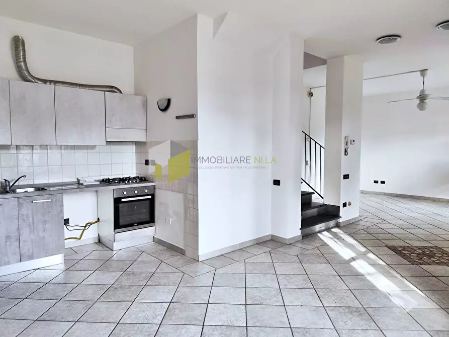 Immagine 18 di Villa in vendita  a Vecchiano