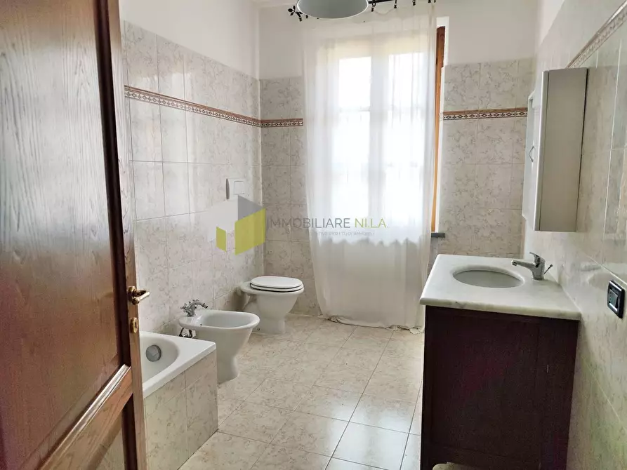 Immagine 25 di Villa in vendita  a Vecchiano