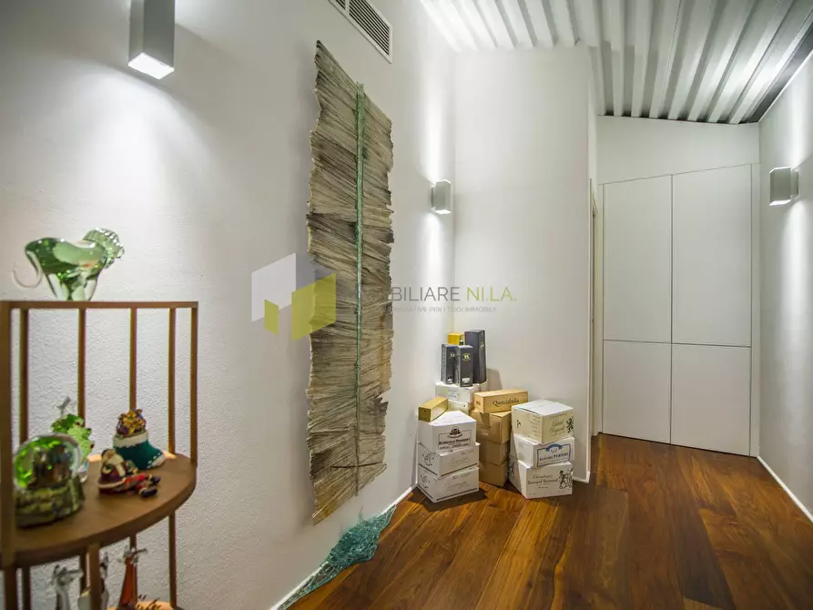 Immagine 39 di Villa in vendita  a Vecchiano