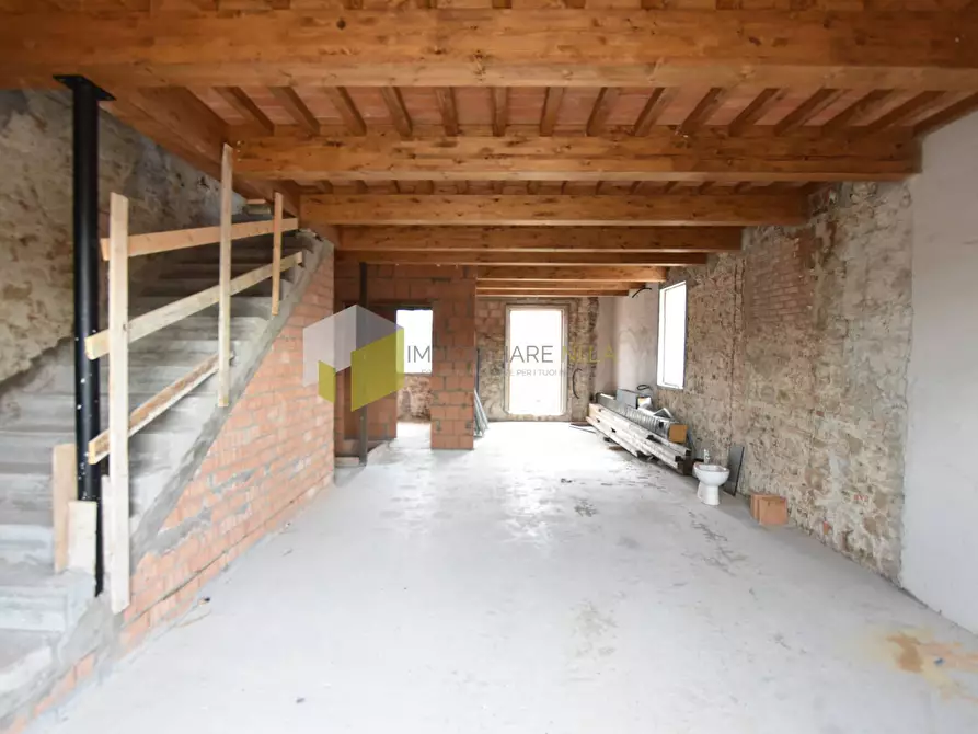 Immagine 2 di Casa indipendente in vendita  a Vecchiano