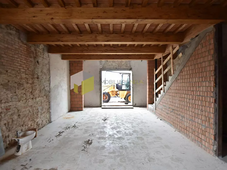 Immagine 11 di Casa indipendente in vendita  a Vecchiano