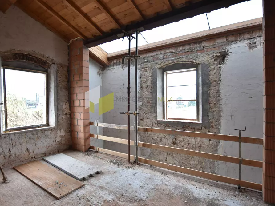 Immagine 12 di Casa indipendente in vendita  a Vecchiano