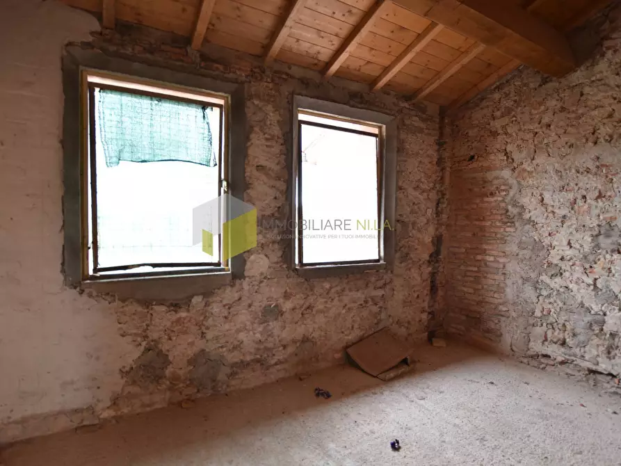 Immagine 18 di Casa indipendente in vendita  a Vecchiano