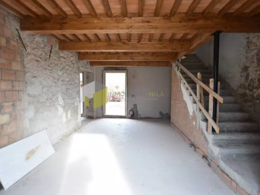 Immagine 2 di Casa indipendente in vendita  a Vecchiano