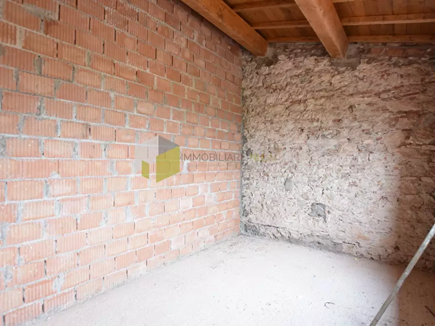 Immagine 20 di Casa indipendente in vendita  a Vecchiano