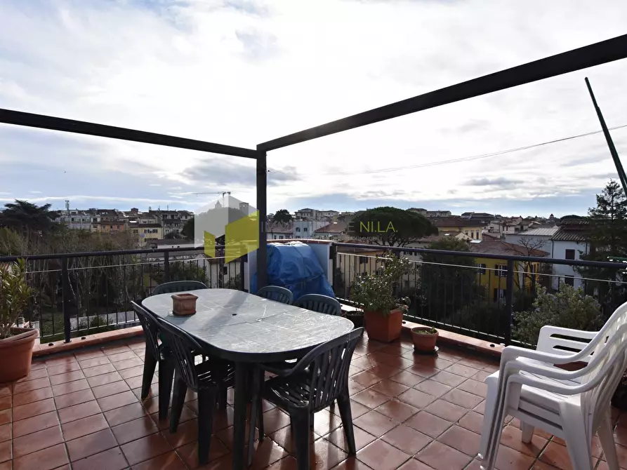 Immagine 1 di Appartamento in vendita  a Pisa