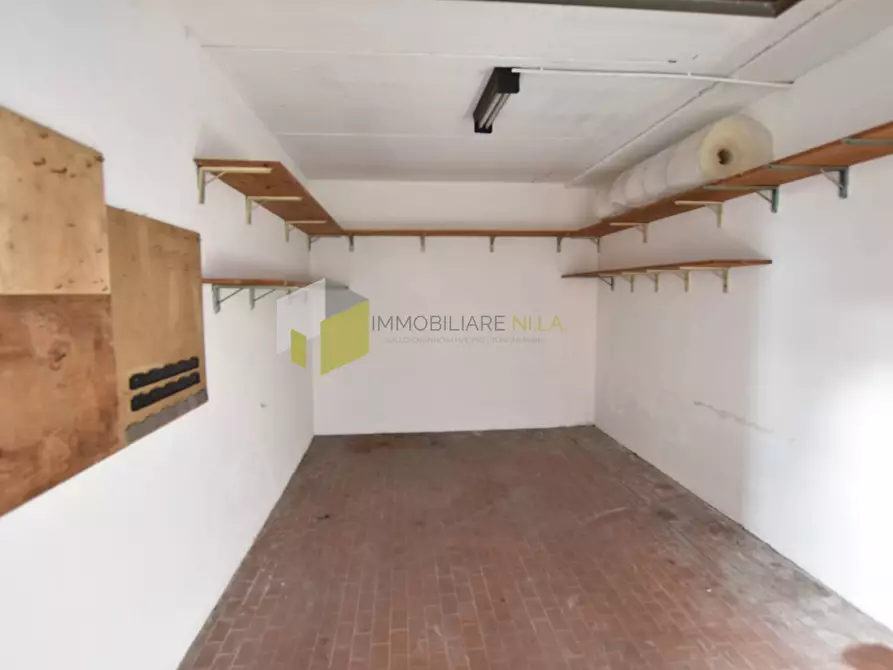 Immagine 15 di Garage in vendita  a Pisa