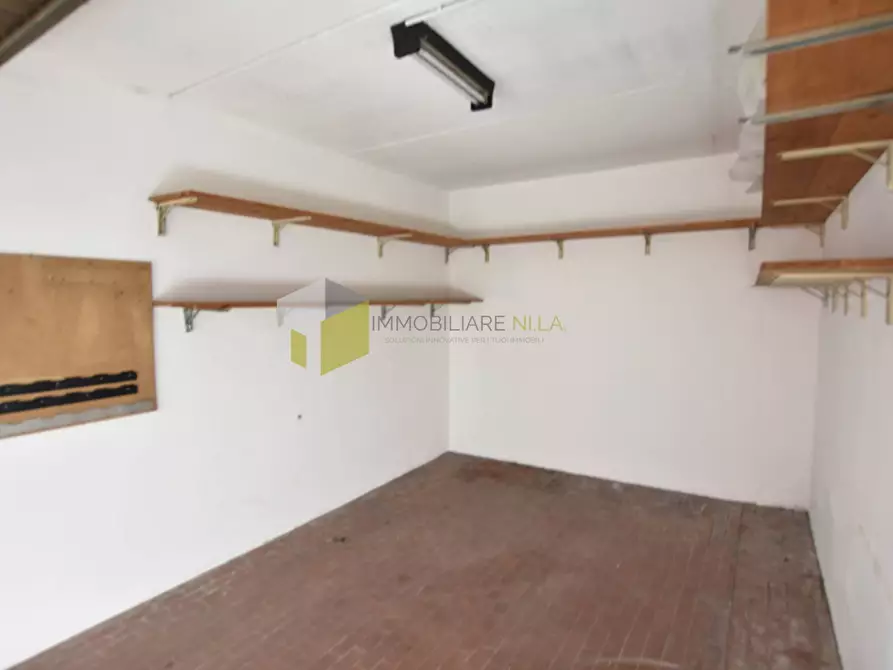 Immagine 17 di Garage in vendita  a Pisa