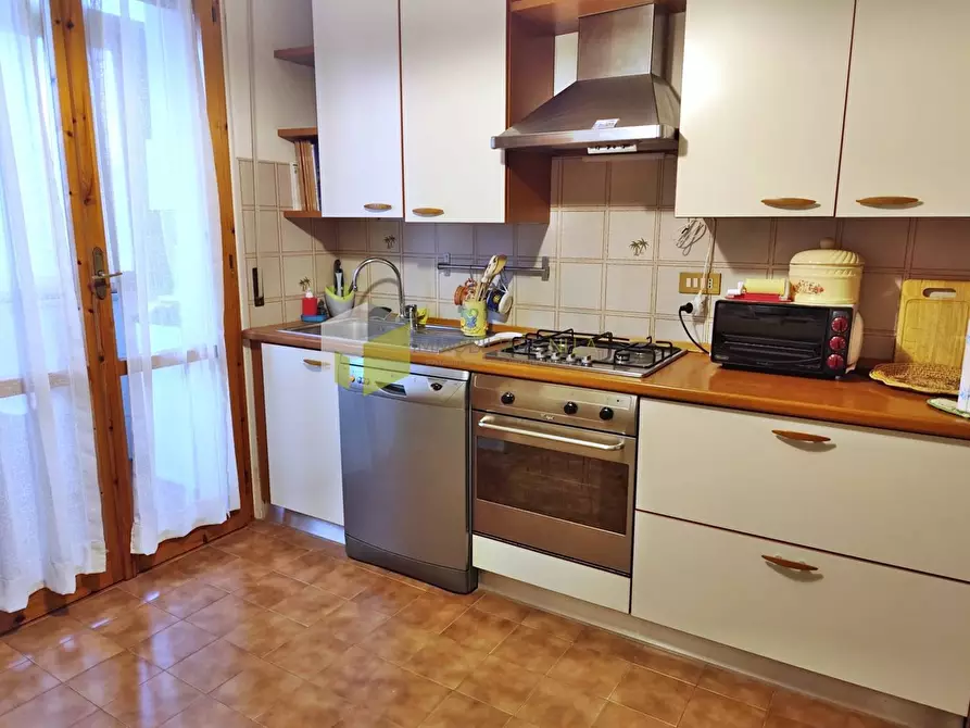 Immagine 11 di Appartamento in vendita  a Pisa