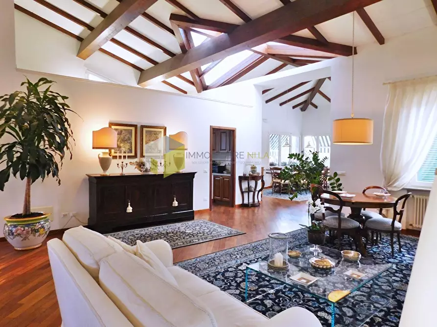 Immagine 9 di Villa in vendita  a Pisa