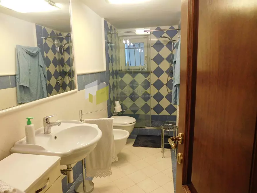 Immagine 37 di Villa in vendita  a Pisa