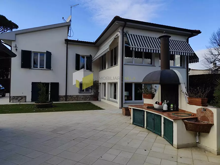 Immagine 40 di Villa in vendita  a Pisa