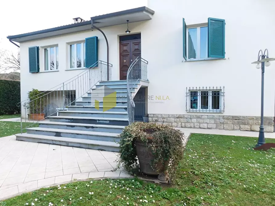 Immagine 41 di Villa in vendita  a Pisa