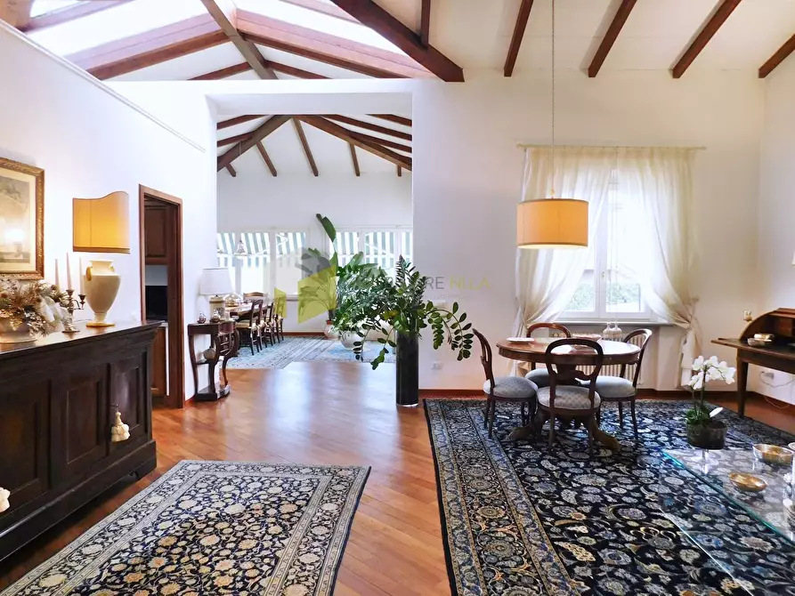 Immagine 42 di Villa in vendita  a Pisa