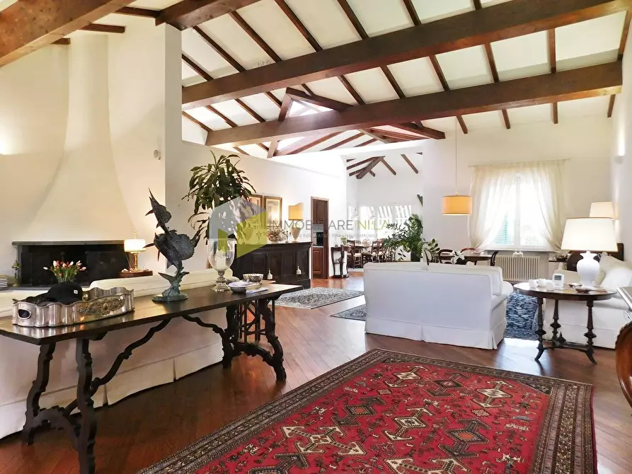 Immagine 43 di Villa in vendita  a Pisa