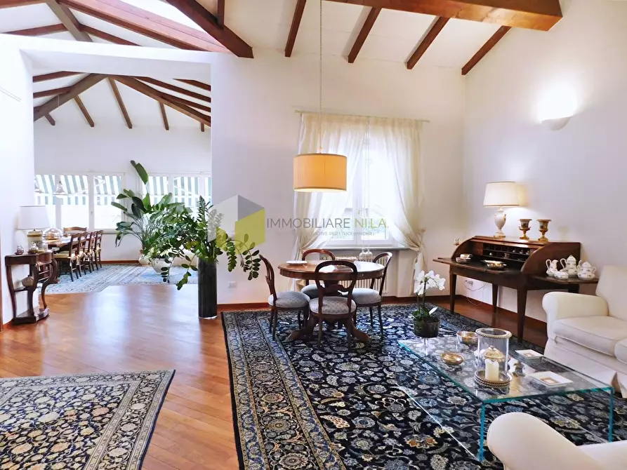 Immagine 46 di Villa in vendita  a Pisa