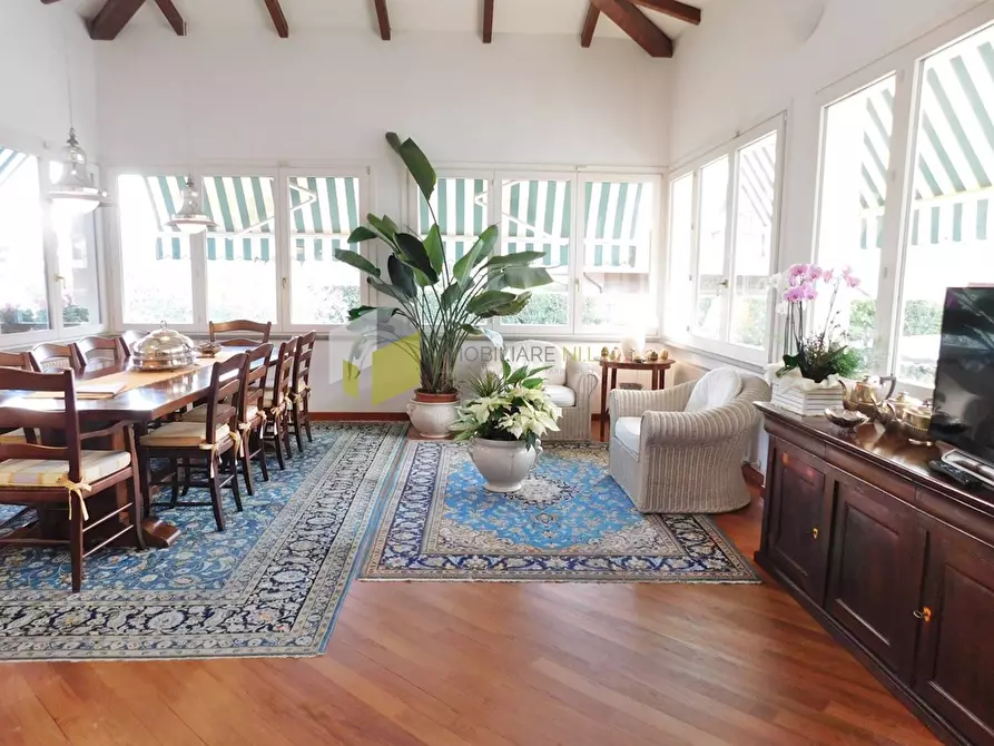 Immagine 47 di Villa in vendita  a Pisa